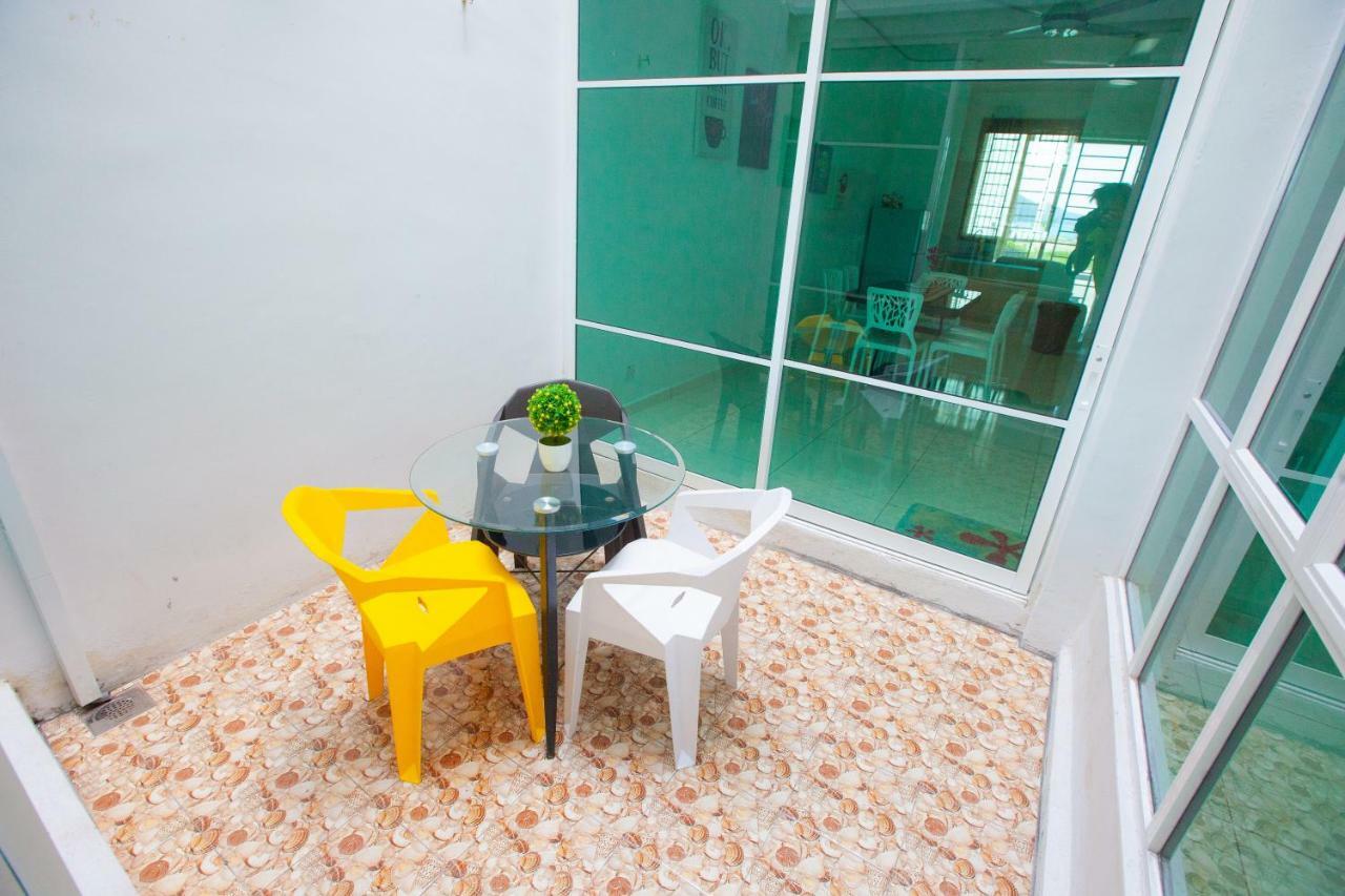 The Only Sea View In Town Villa Kuah Exterior foto
