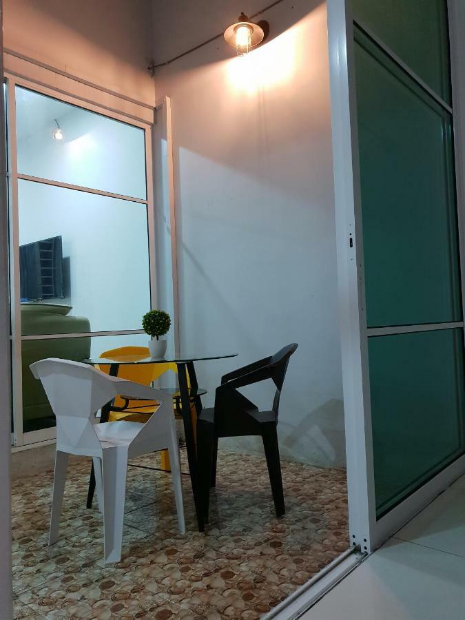 The Only Sea View In Town Villa Kuah Exterior foto