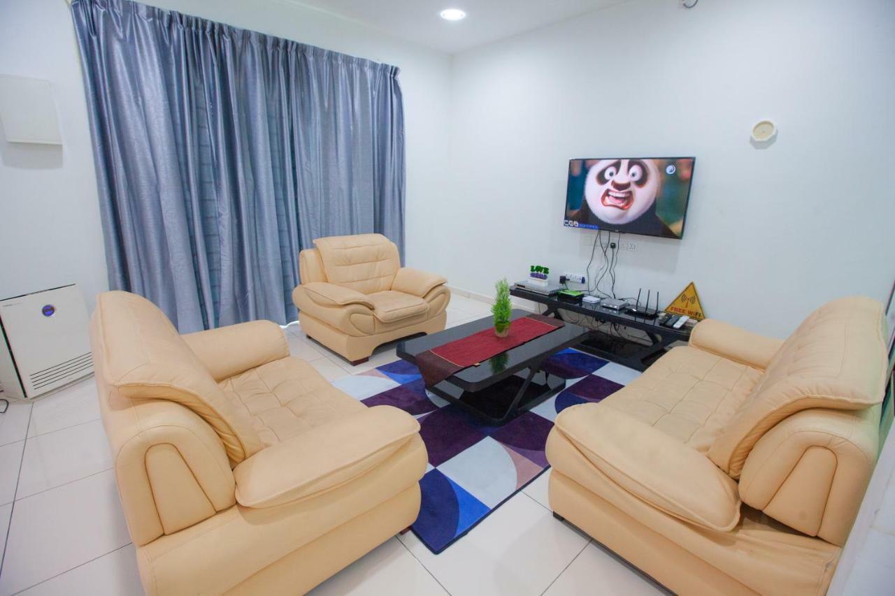 The Only Sea View In Town Villa Kuah Exterior foto