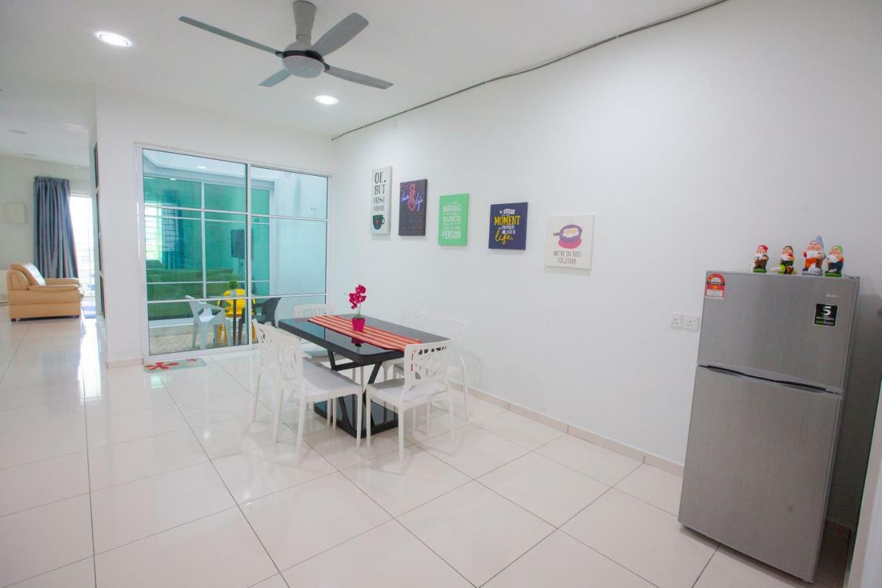 The Only Sea View In Town Villa Kuah Exterior foto